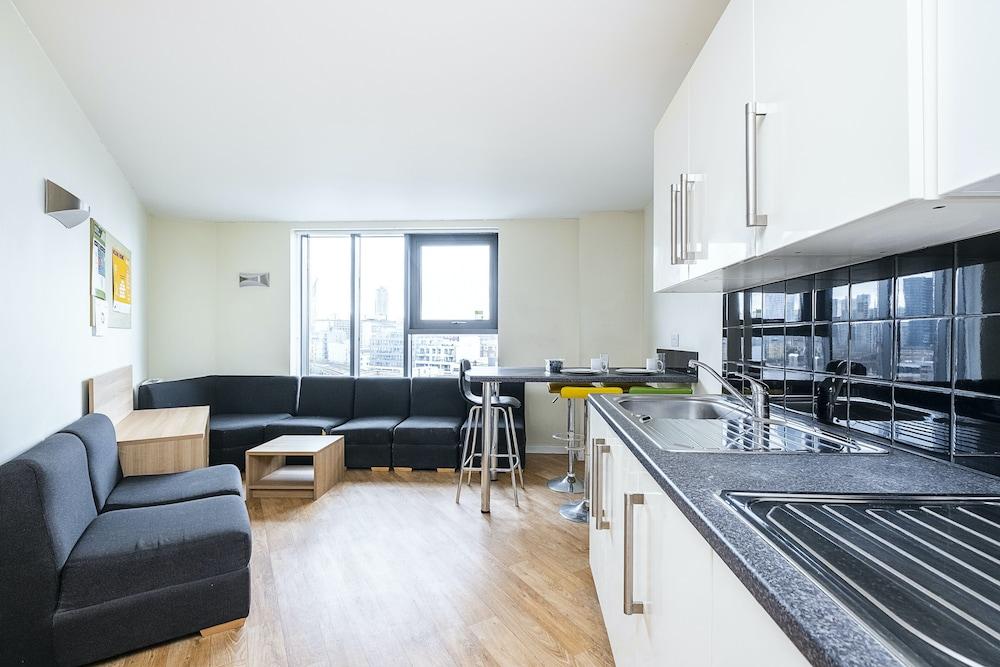En Suite Rooms - Southwark - Tap to explore photos