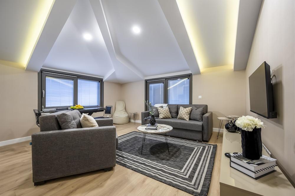 Çırağan Apart Bosphorus Room Type - King Terrace Penthouse