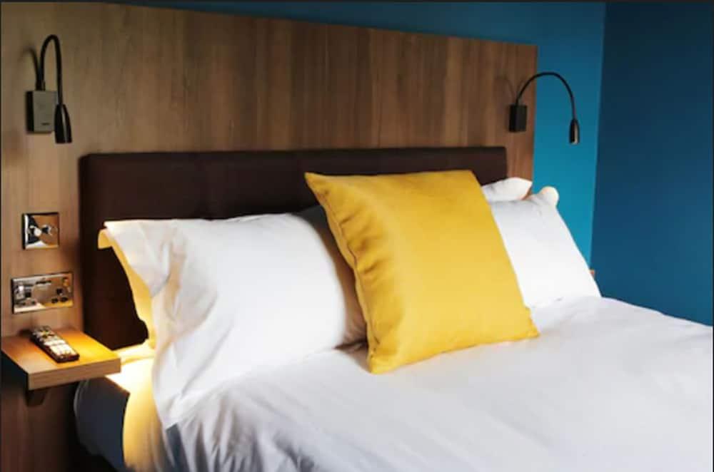 Cherry Bar Rooms Room Type - Double Room