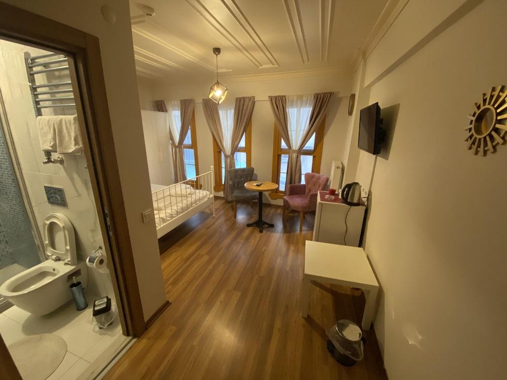 Konak Macka Suites - Tap to explore photos