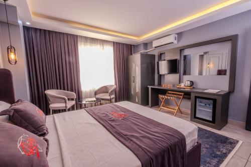 Ruby Hotel