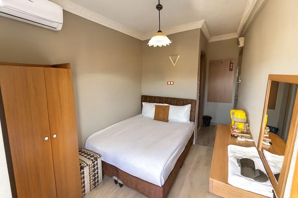 Biter Hotel Room Type - Economy Double Room