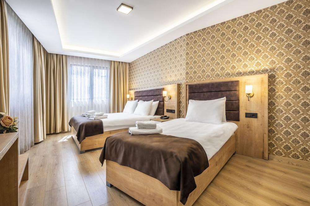 Emin Palace Room Type - Triple Room