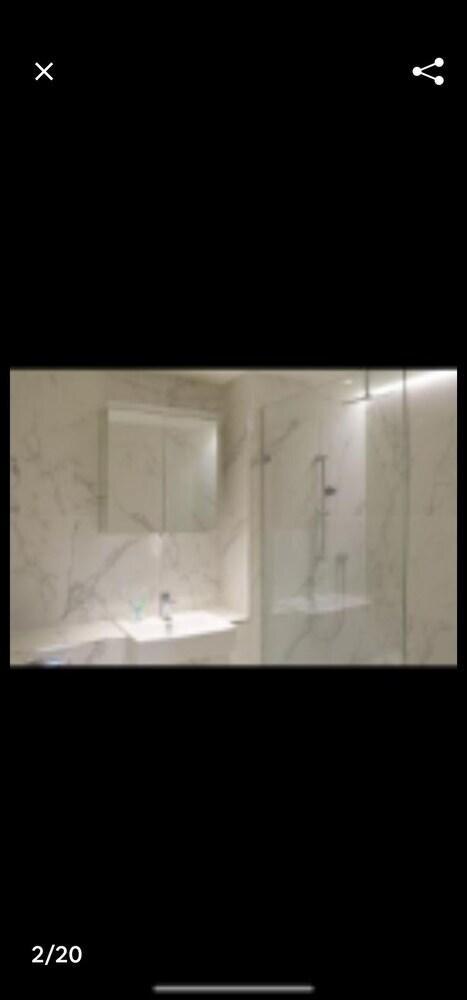 Luxury 1Bed City Apartment River Thames - Tap to explore photos