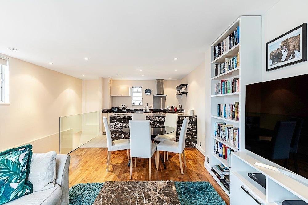 Luxury and Modern Bayswater Apartment - Tap to explore photos