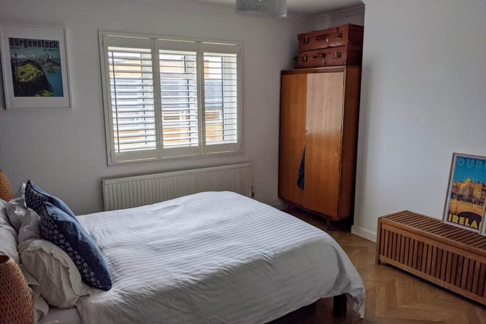 Cozy 1 Bedroom Apartment in Maida Vale - Tap to explore photos