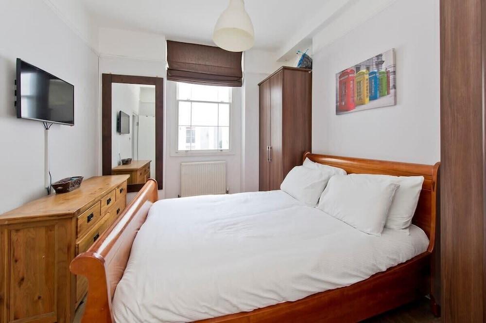 Charming 2-bed Apt, Pimlico - Tap to explore photos