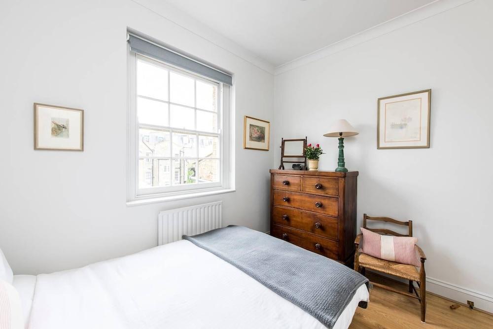 Cosy and Bright 1 Bed Apartment in Pimlico - Tap to explore photos