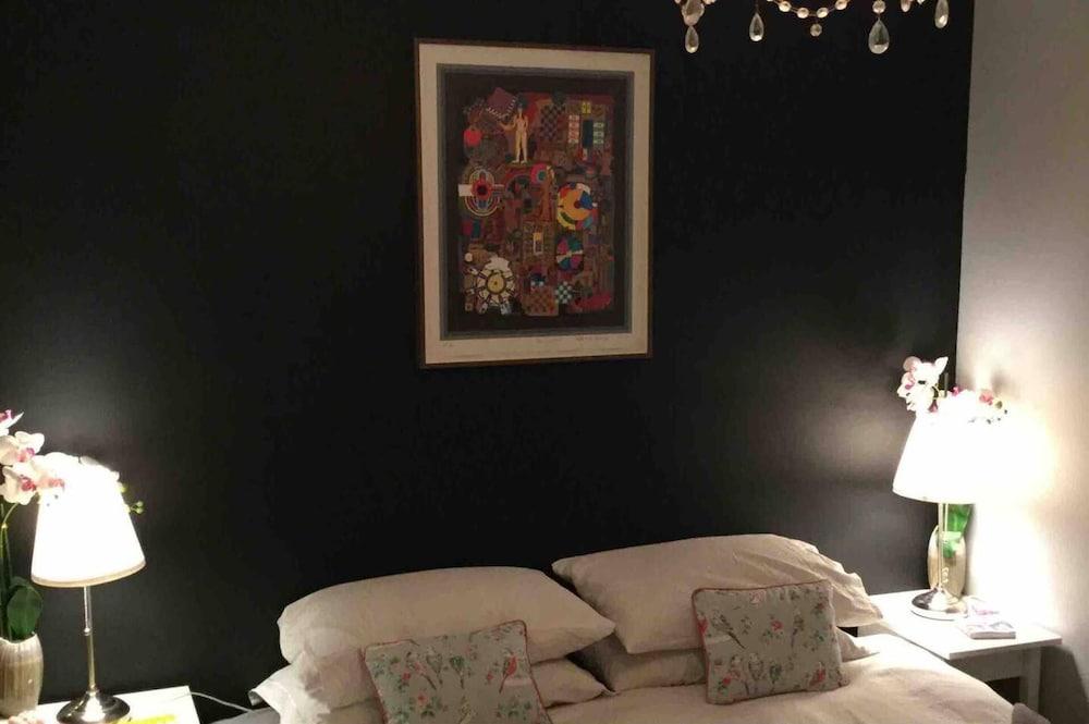 Remarkable Apartment Near London Tower Bridge - Tap to explore photos