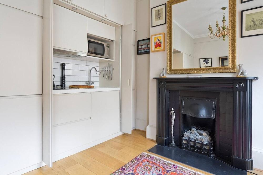 Lovely 1 bed Apartment in Belgravia - Tap to explore photos