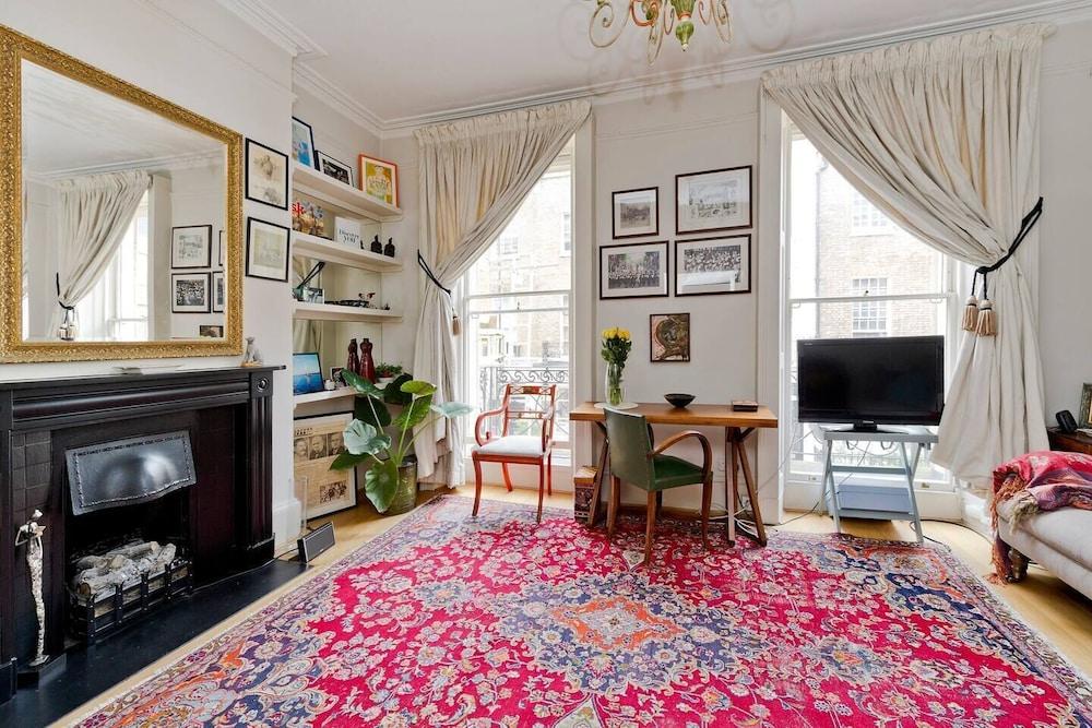 Lovely 1 bed Apartment in Belgravia - Tap to explore photos