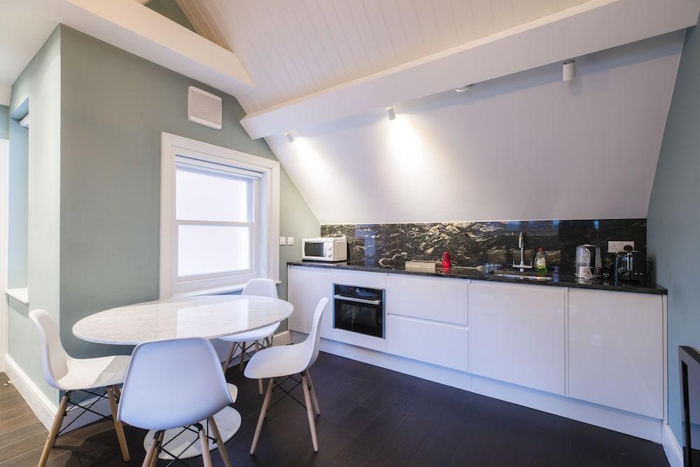 JOIVY Cozy Flat for 2 near Marble Arch Station - Tap to explore photos