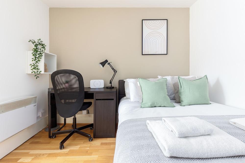 Cosy studio Apartment near Hyde Park - Tap to explore photos
