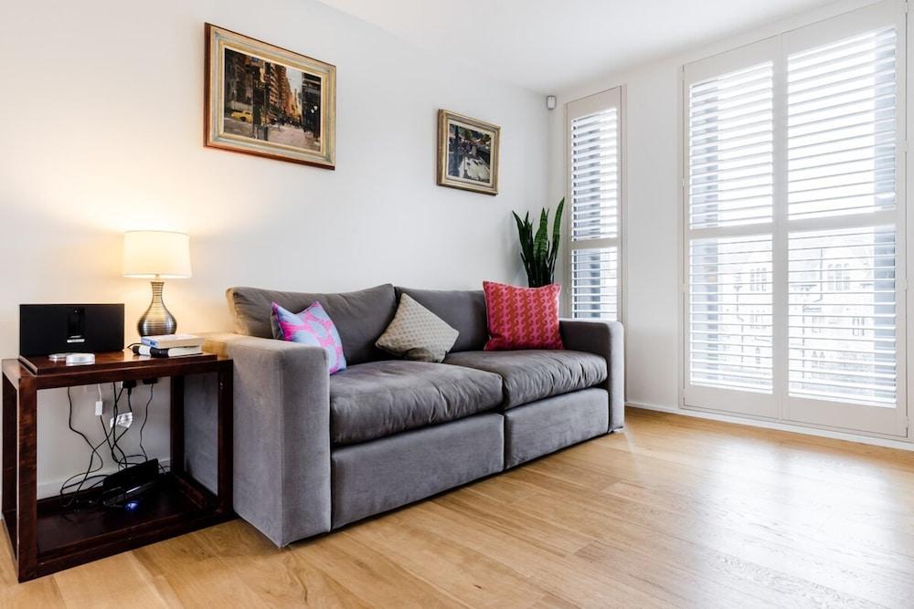 Bright 2 Bedroom Marylebone Flat Near the Tube - Tap to explore photos