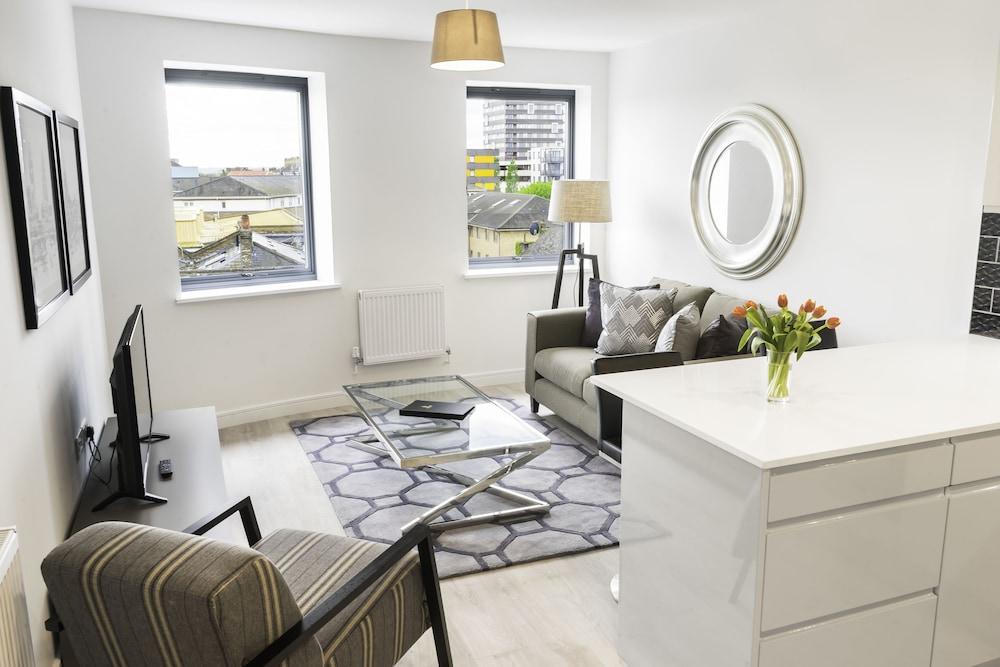Aldgate by Excel Apartments - Tap to explore photos