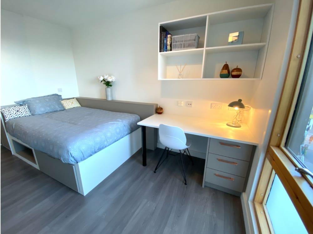 En Suite Rooms STUDENTS ONLY - NEWINGTON - Tap to explore photos