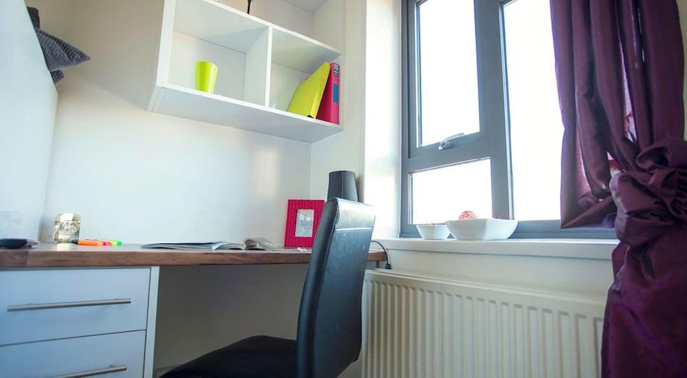 Trendy Rooms for STUDENTS SOUTHWARK PARK - Tap to explore photos