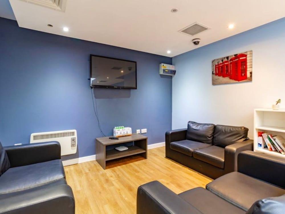 Trendy Rooms for STUDENTS SOUTHWARK PARK - Tap to explore photos
