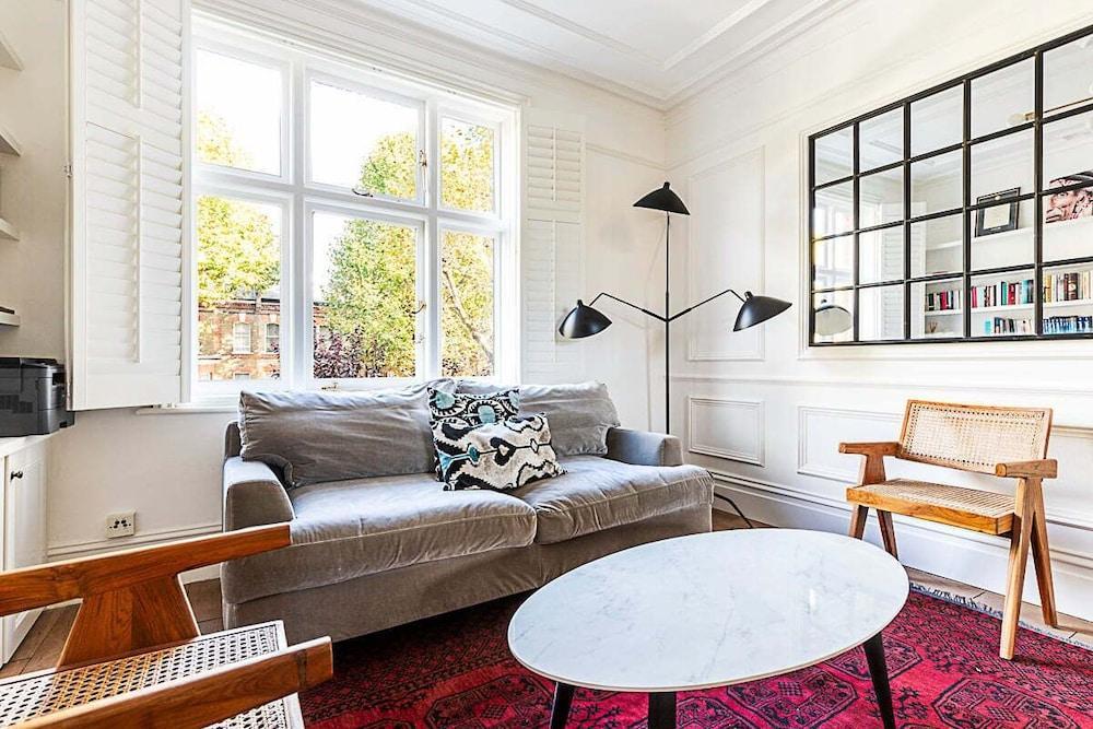 Stunning Maida Vale Apartment - Tap to explore photos