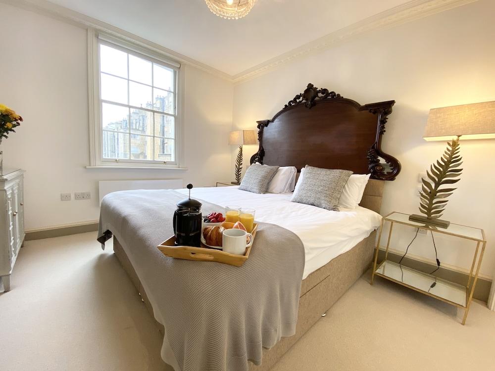 Stylish Apartments in Pimlico