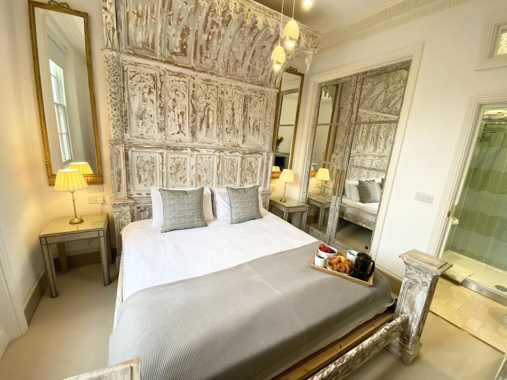 Stylish Apartments in Pimlico - Tap to explore photos