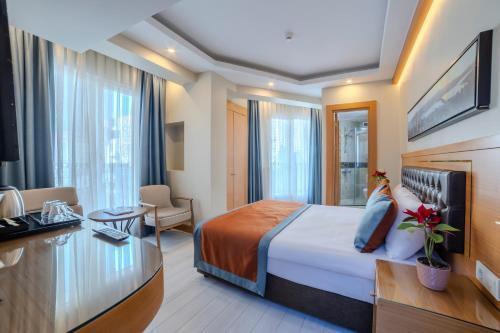 Hotel Resitpasa Istanbul - Tap to explore photos