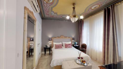 Faik Pasha Hotels Special Category Beyoglu Istanbul Room Type - Superior Double or Twin Room