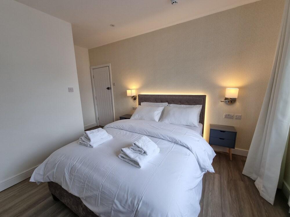 Hotel CG London Room Type - Basic Double Room