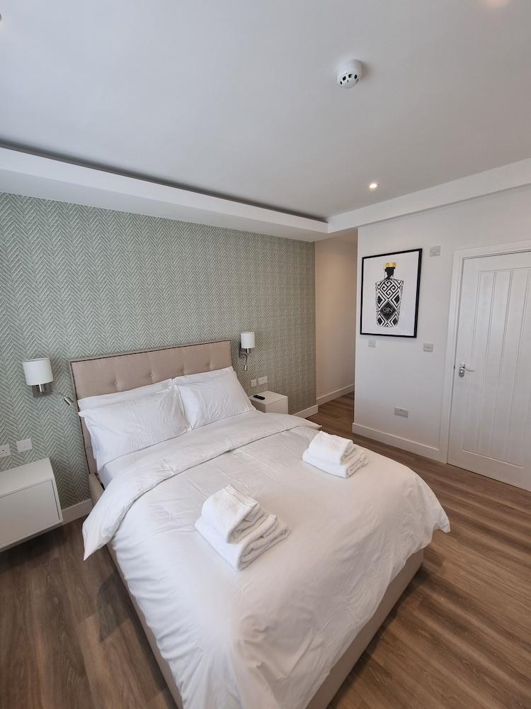Hotel CG London Room Type - Deluxe Double Room