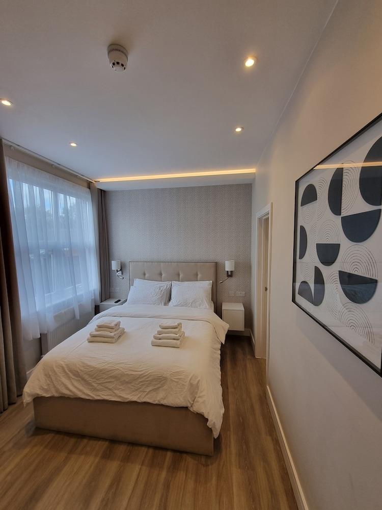 Hotel CG London Room Type - Superior Double Room
