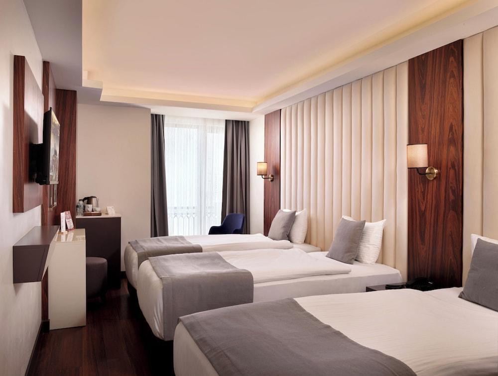 Shining Star Hotel Room Type - Triple Room, 3 Twin Beds