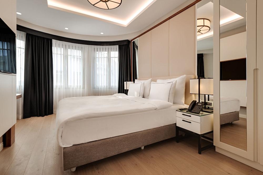 Gleam Collection Hotel Room Type - Junior Suite Gleam Collection Hotel Room Type - Junior Suite