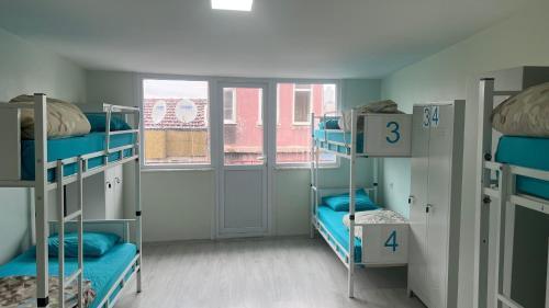 XALİLA HOSTEL & CAFE, MEN's ROOM, BEST IN ISTANBUL ,