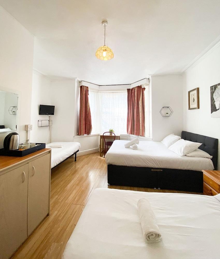 Hotel Orlando by PLI Room Type - Basic Studio, Ensuite