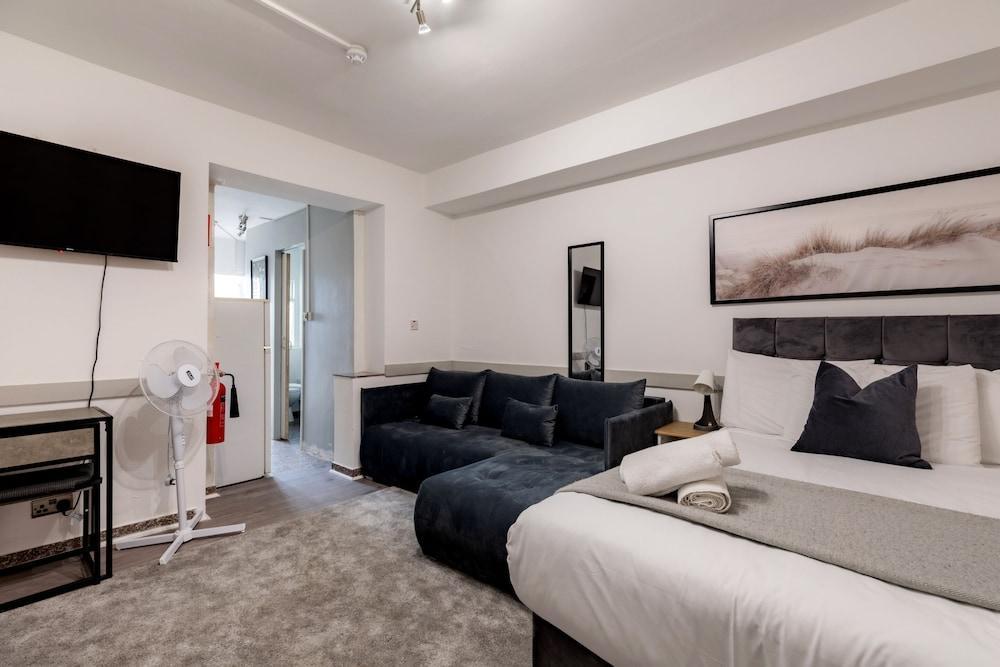 Hotel Orlando by PLI Room Type - Classic Studio, Ensuite