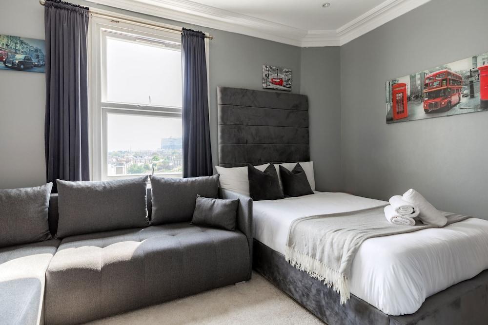 Hotel Orlando by PLI Room Type - Classic Quadruple Room, Ensuite