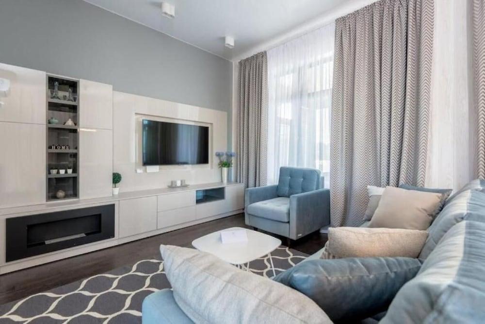 Princely Suites Room Type - Deluxe Suite with One Bedroom Princely Suites Room Type - Deluxe Suite with One Bedroom