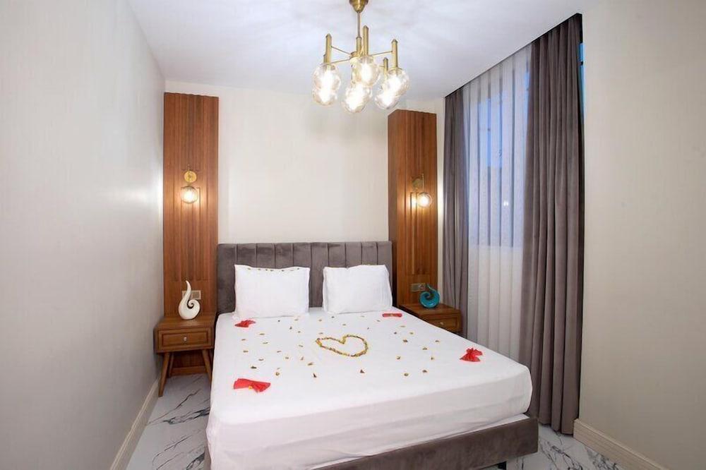 Princely Suites Room Type - Junior Suite with One Bedroom