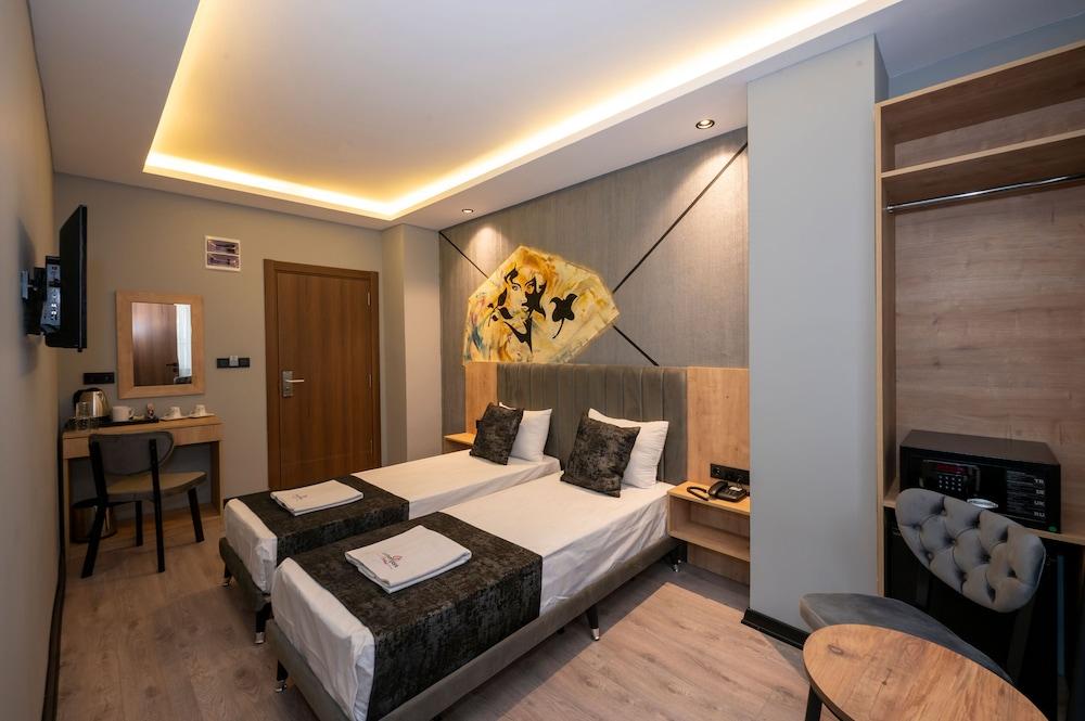 Comfort Point Room Type - Deluxe Twin Room