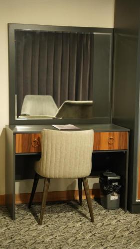 El Emin Istanbul Hotel - Tap to explore photos