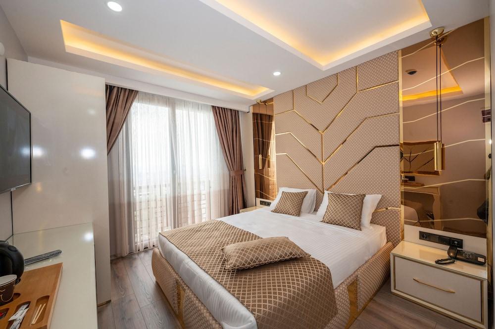 Luxury Airport Hotel By Zazzoni-İstanbul Airport Room Type - Deluxe Double or Twin Room