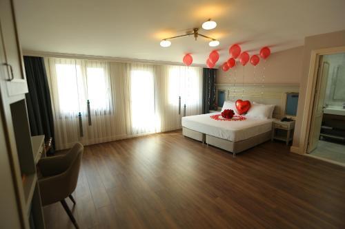 HaciBayramHotel Room Type - Deluxe Double Room with Balcony