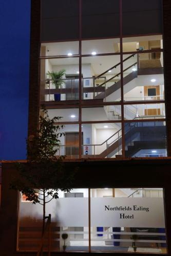Best Western Northfields Ealing Hotel - Tap to explore photos