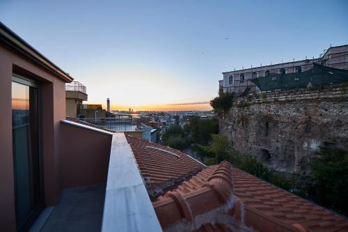 Saratoga Hotel Sultanahmet - Tap to explore photos