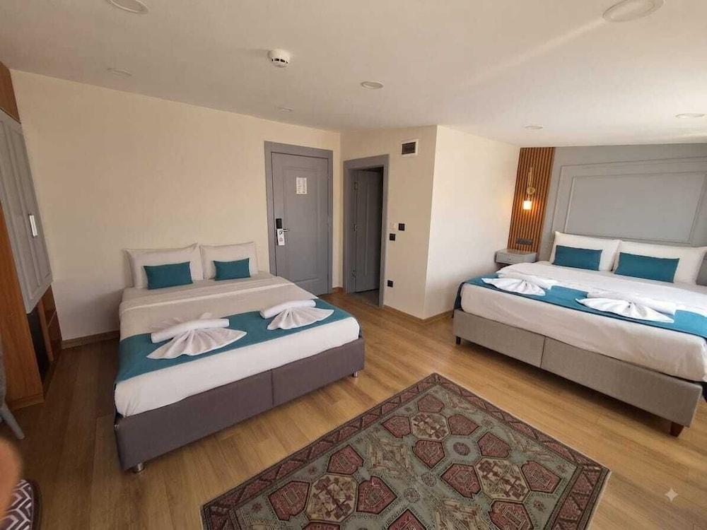 Lynda Hotel - Special Class Room Type - Junior Suite with Balcony Lynda Hotel - Special Class Room Type - Junior Suite with Balcony