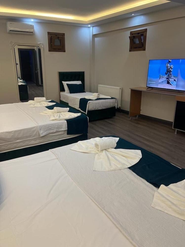 The Moss Hotel Room Type - Basic Room, 3 Bedrooms