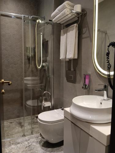Costera Hotel Room Type - Panoramic Istanbul Room with partial sea view