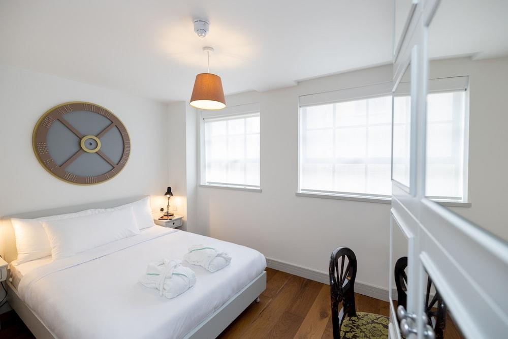 Limehouse Library Hotel Room Type - Superior Double Room