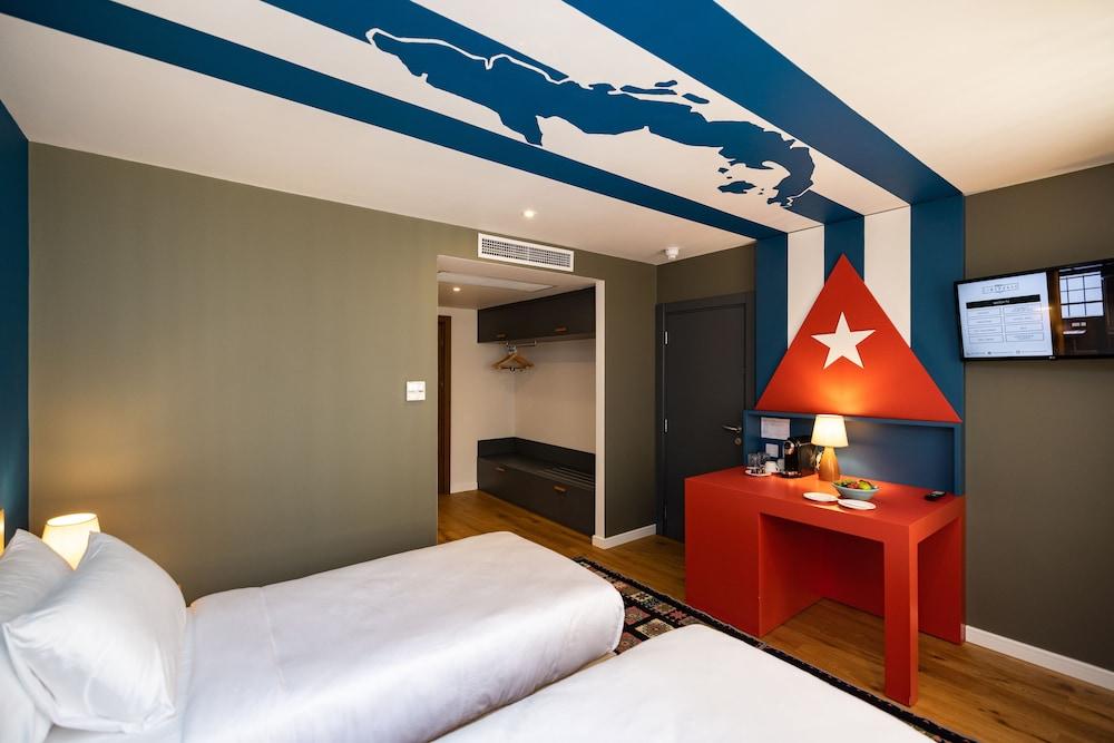 Limehouse Library Hotel Room Type - Deluxe Twin Room