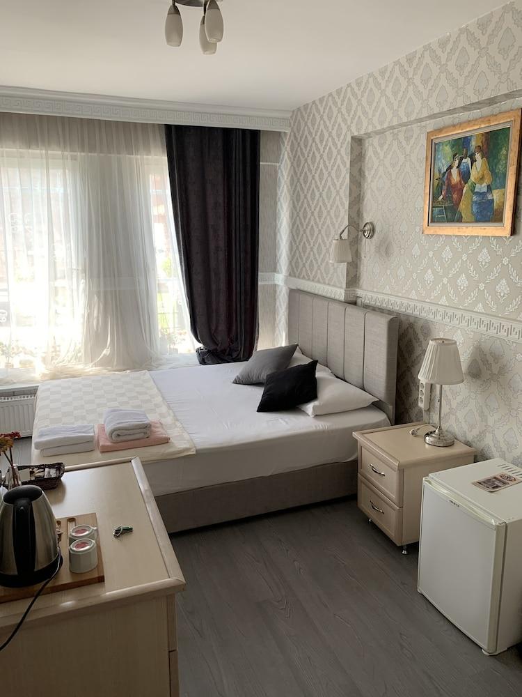 antik sofia hotel Room Type - Family Triple Room